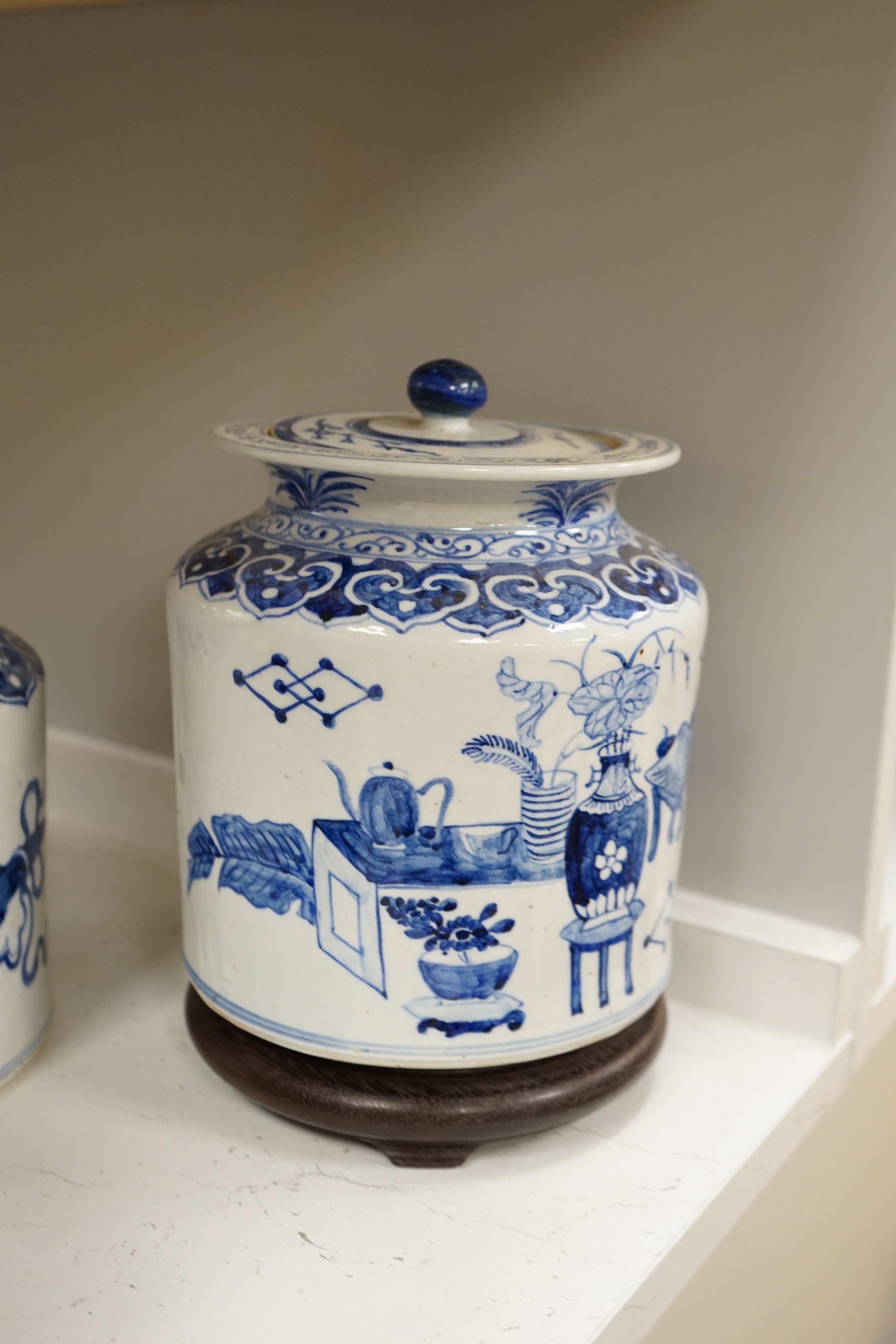 Two pairs of Chinese blue and white jars, tallest 24cm